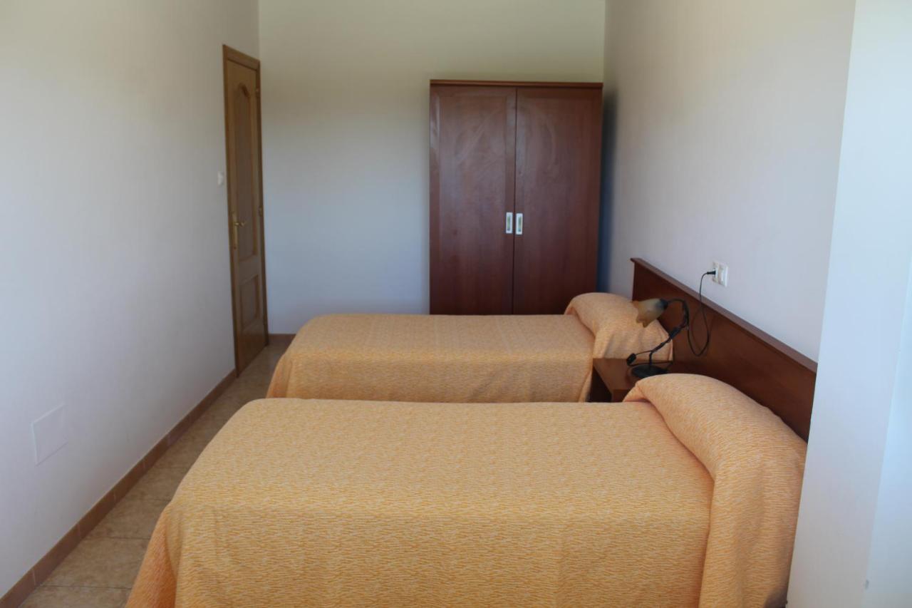 פוז Apartamentos Los Gemelos מראה חיצוני תמונה
