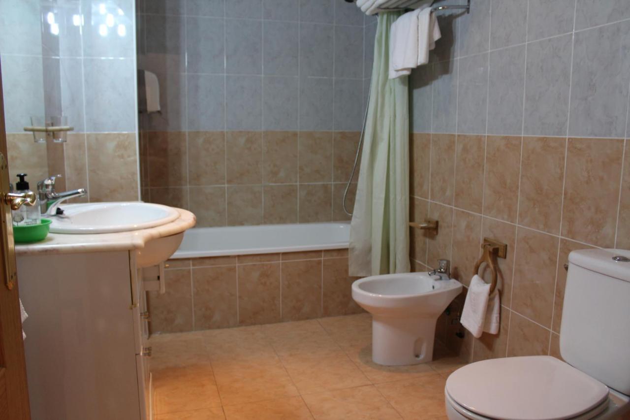 פוז Apartamentos Los Gemelos מראה חיצוני תמונה