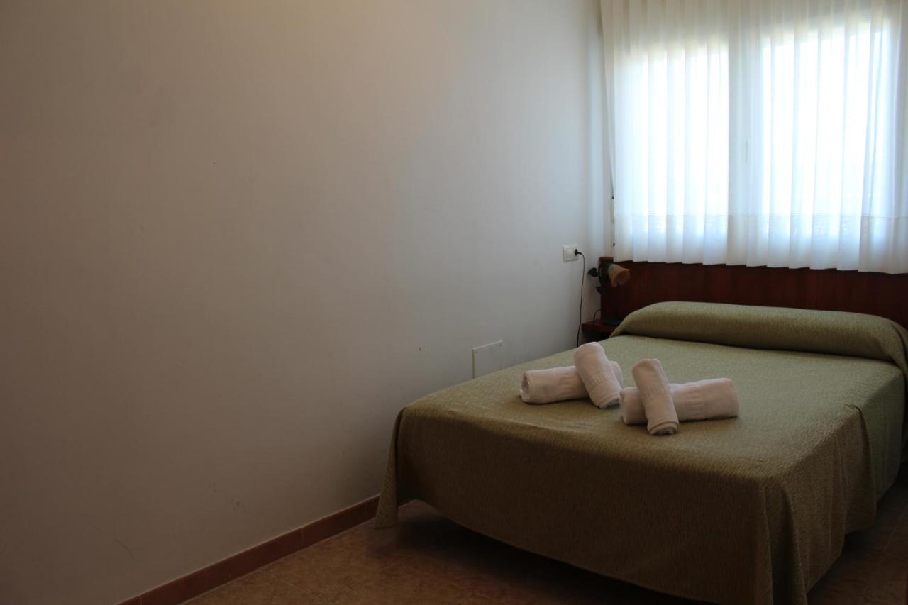 פוז Apartamentos Los Gemelos מראה חיצוני תמונה
